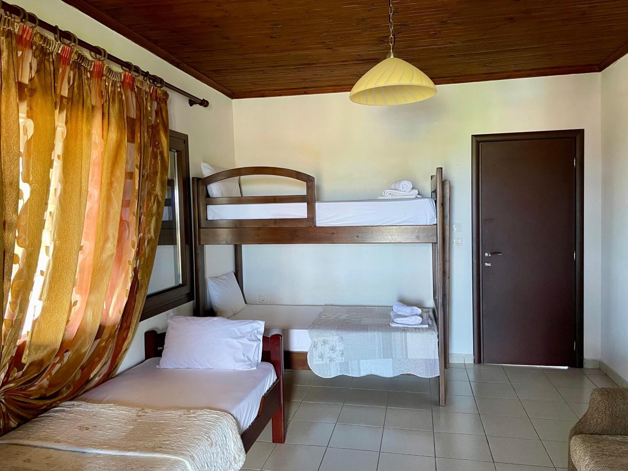 Anna Dani Apartments Vourvourou Esterno foto