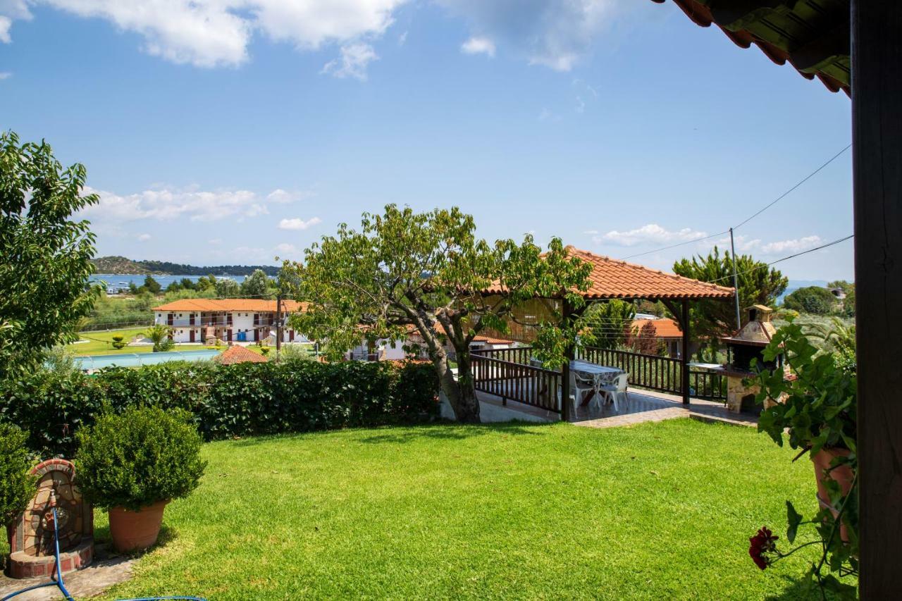 Anna Dani Apartments Vourvourou Esterno foto