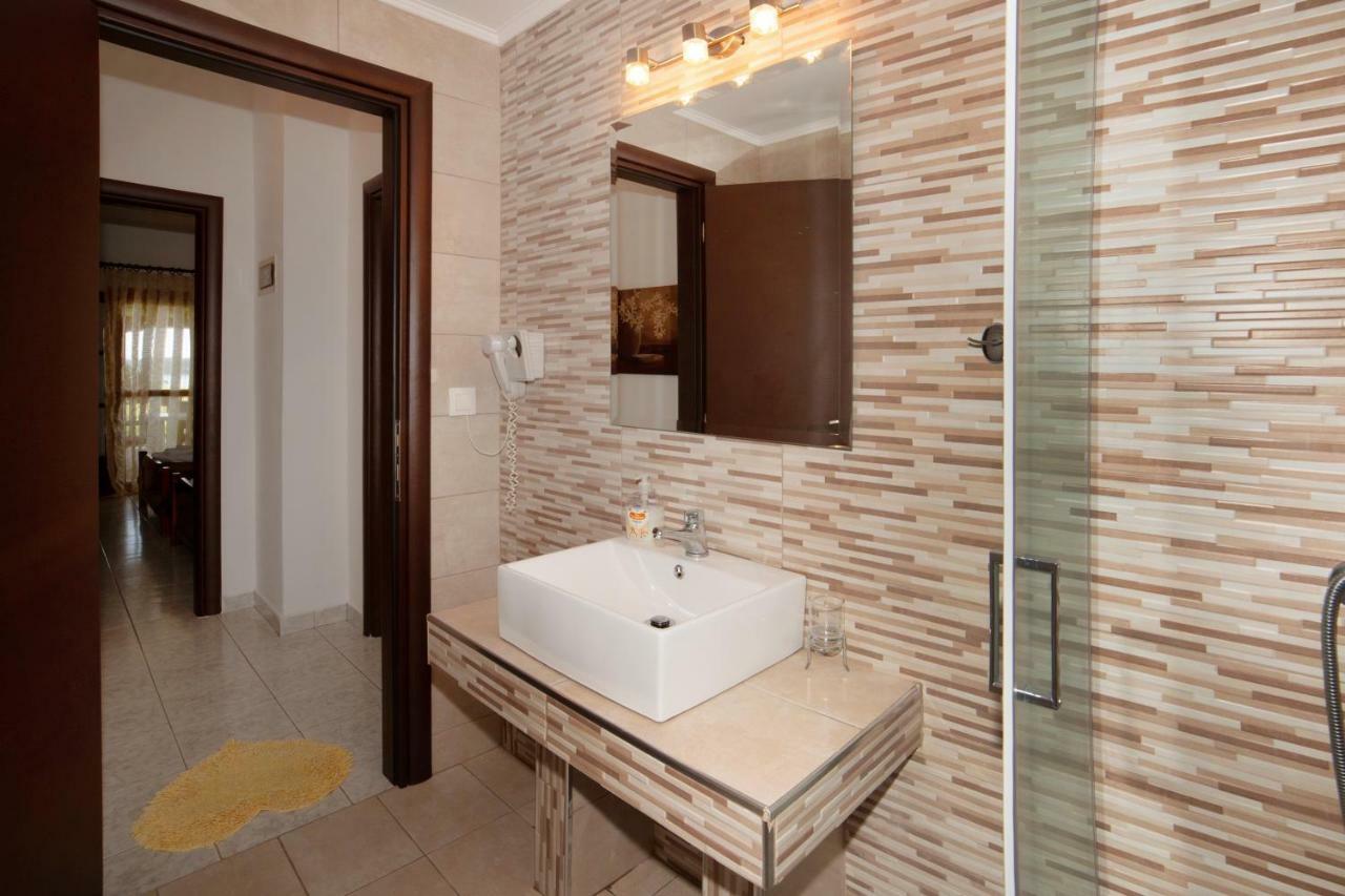 Anna Dani Apartments Vourvourou Esterno foto